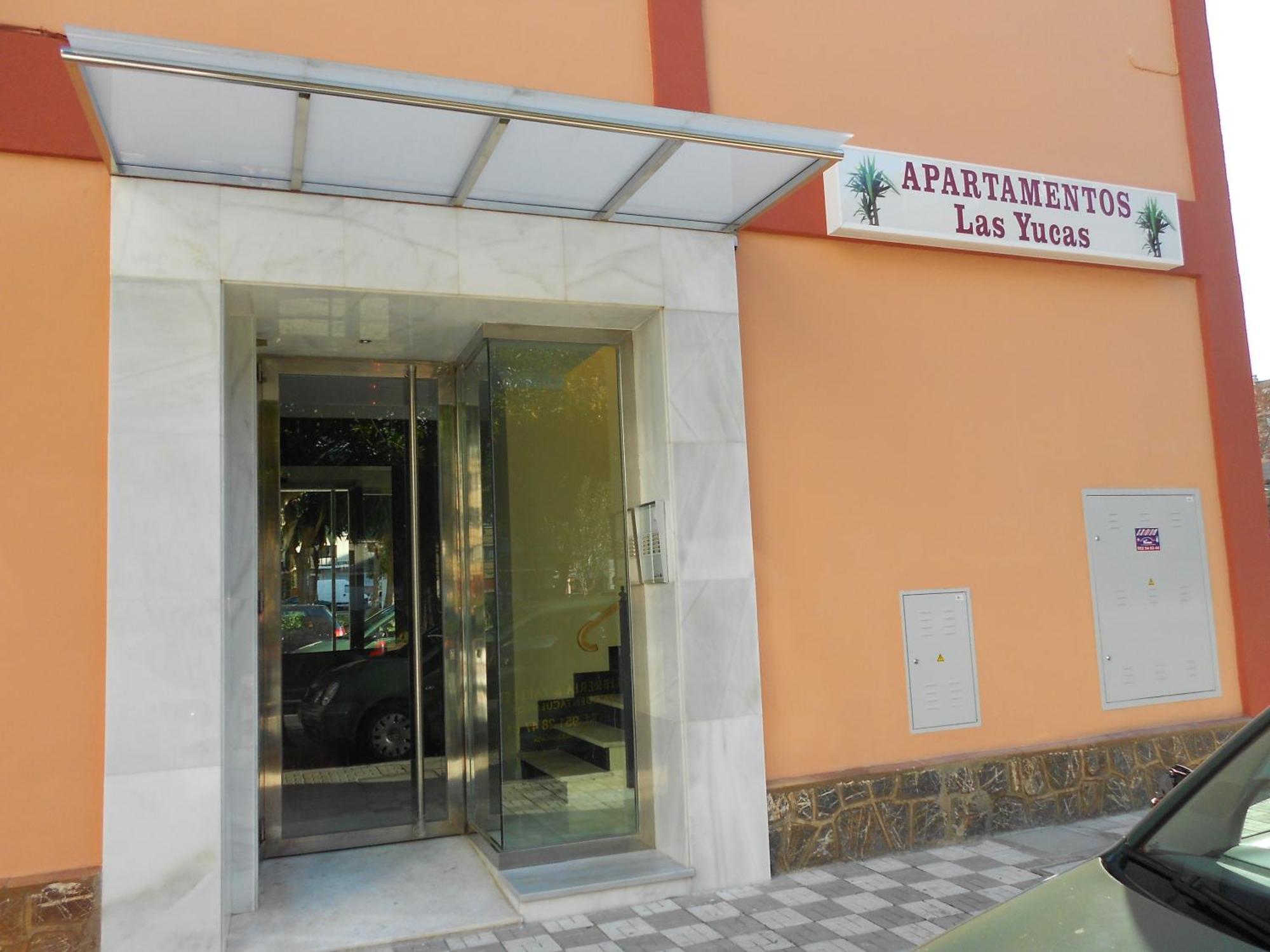 Apartamentos Turisticos Las Yucas Torre Del Mar Luaran gambar