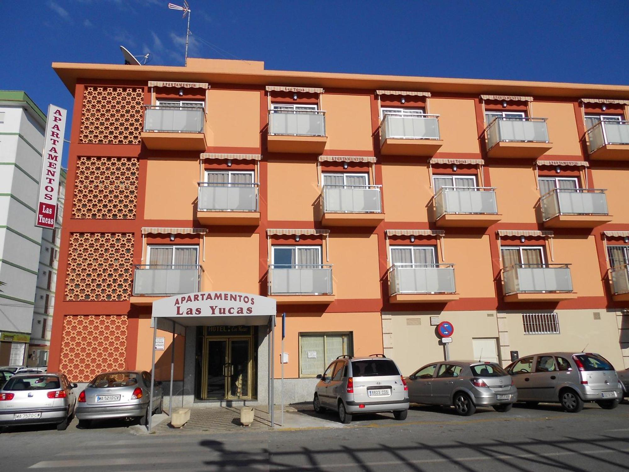 Apartamentos Turisticos Las Yucas Torre Del Mar Luaran gambar