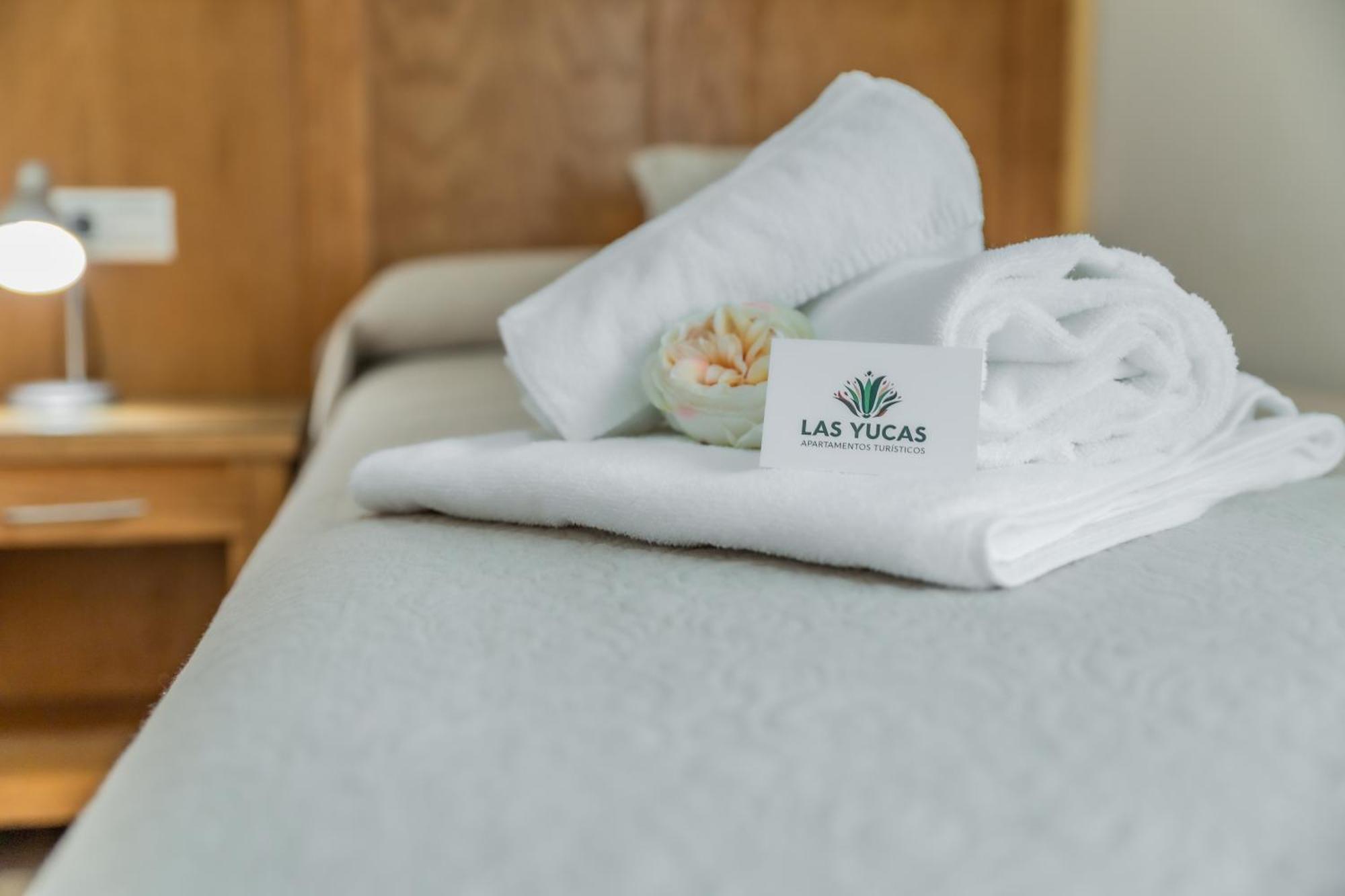 Apartamentos Turisticos Las Yucas Torre Del Mar Luaran gambar