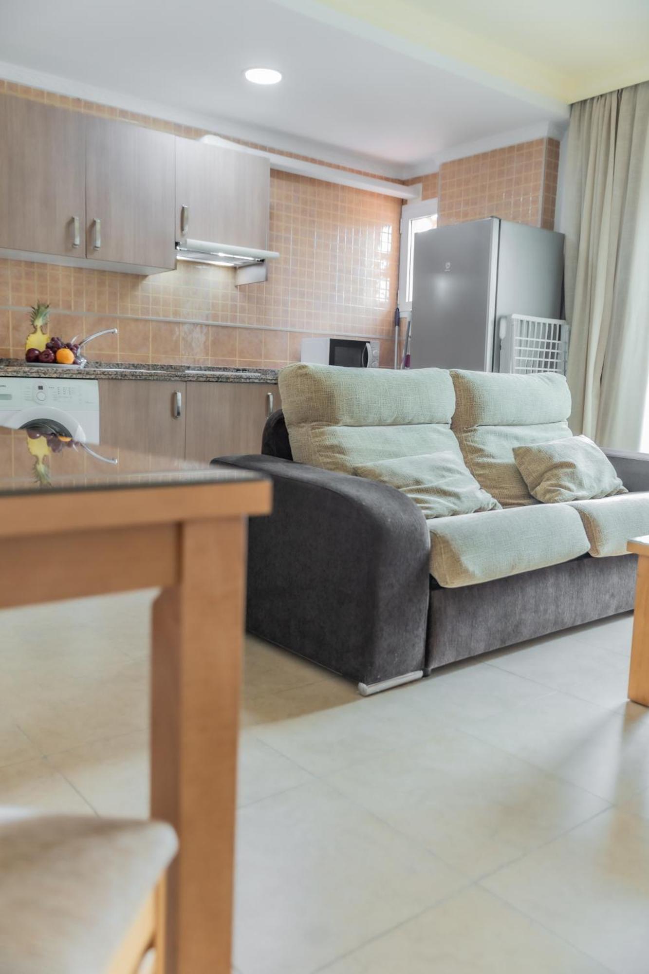 Apartamentos Turisticos Las Yucas Torre Del Mar Luaran gambar